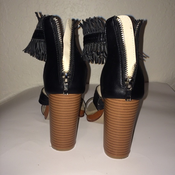 Groove Ali Chunky Block 4" Heeled Sandal Black - Picture 8 of 12